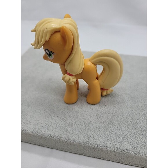 My Little Pony MLP FiM Applejack Figure G4 PVC 3" 2010 - Picture 8 of 15